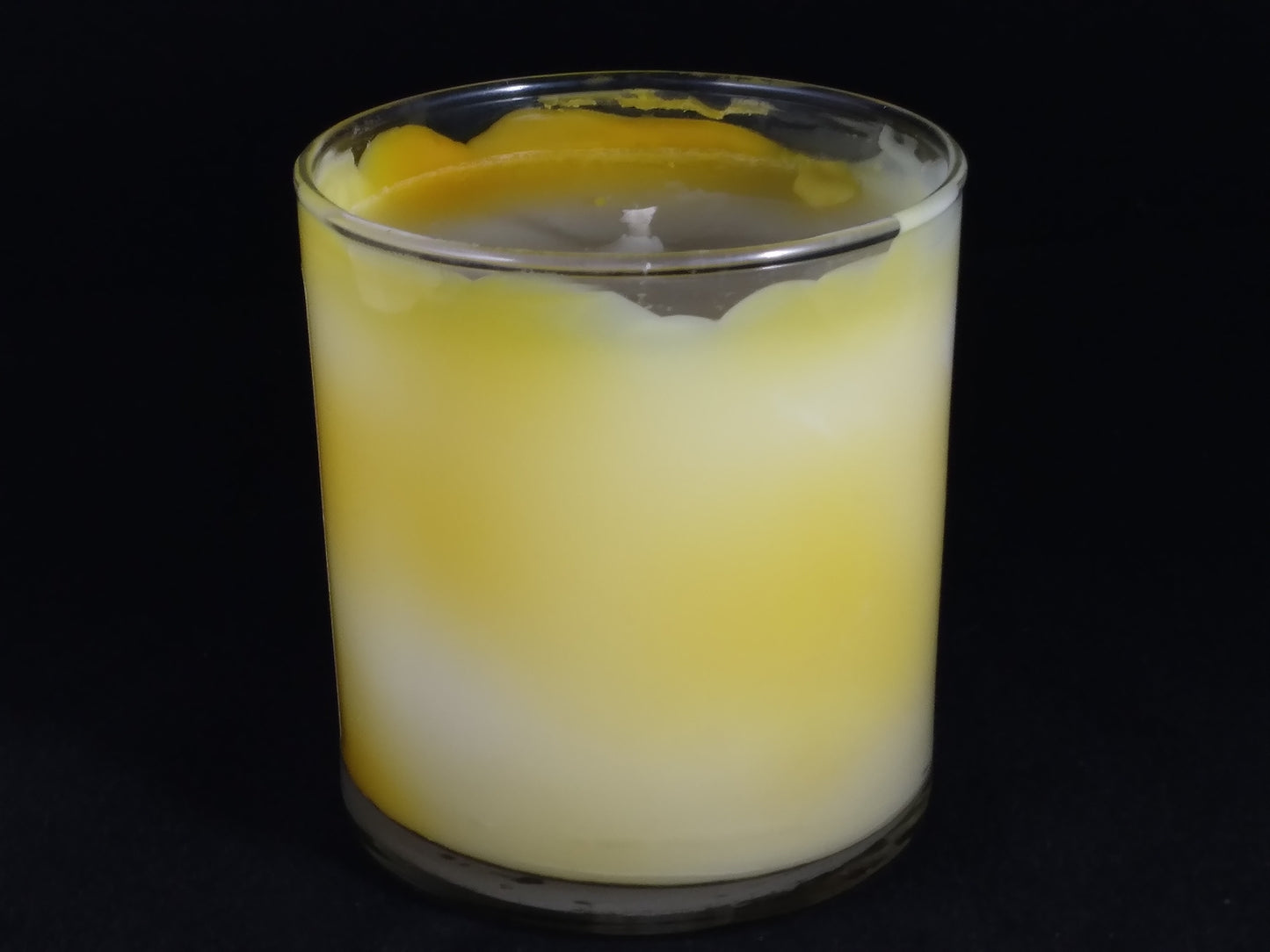 Swirled Mango Candle Showing Swirl Pattern